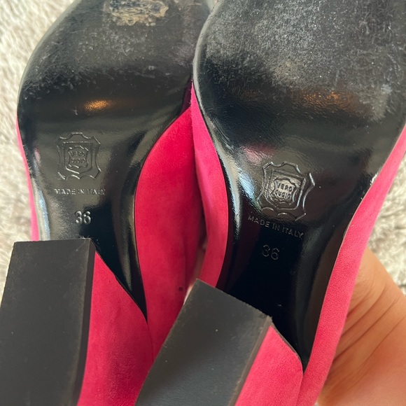 Heels - Picture 4 of 4